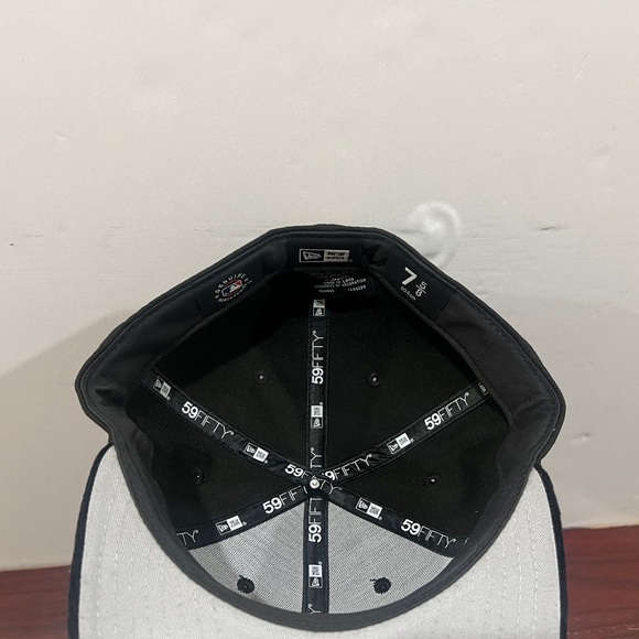 New Era, 59Fifty Fitted Hat, Arizona Diamondbacks, Corduroy Blackout - Picture 7 of 11